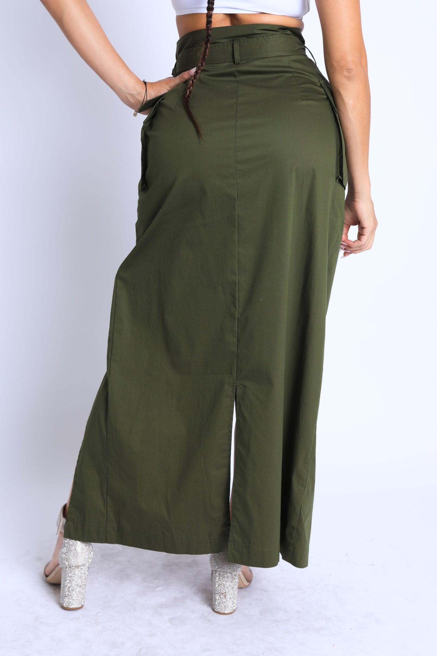 Asymmetric Pockets Detailed Maxi Skirt